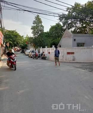 Bán nhà gần Hoa lâm 35m, 4 tầng, giá 2.6 ty, quá rẻ, tiện ích bạt ngàn giá tri vô hình, hiếm lắm