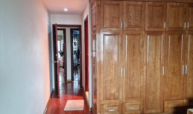 Giá bán chỉ 4,4 tỷ cho căn hộ Mulberry Lane, thiết kế 3PN và 1 phòng thờ, ban công ĐN mát, full NT