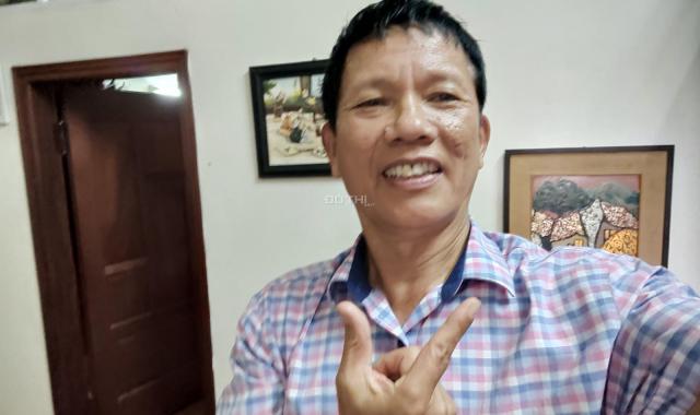 Cho thuê gấp căn hộ giá rẻ khép kín dốc Bà Triệu 50m, 6 tr/th Hoàn Kiếm.