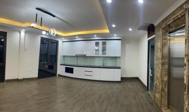 Bán nhà Đào Tấn, Phan Kế Bính DT 40 m xây 6 t thang máy lô góc giá nhỉnh 10 tỷ ô tô vào