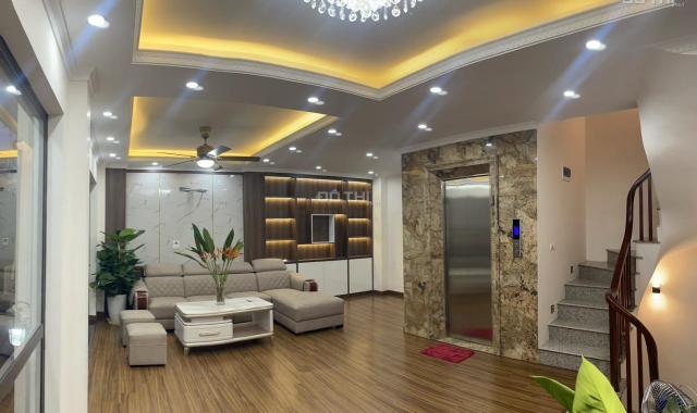 Bán nhà Đào Tấn, Phan Kế Bính DT 40 m xây 6 t thang máy lô góc giá nhỉnh 10 tỷ ô tô vào