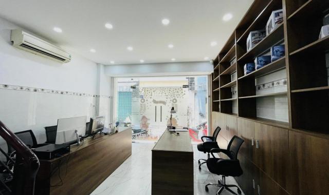 Quận 10 - nhà mới - hẻm xe hơi đậu cửa - 1 căn ra mặt tiền - 3 tầng