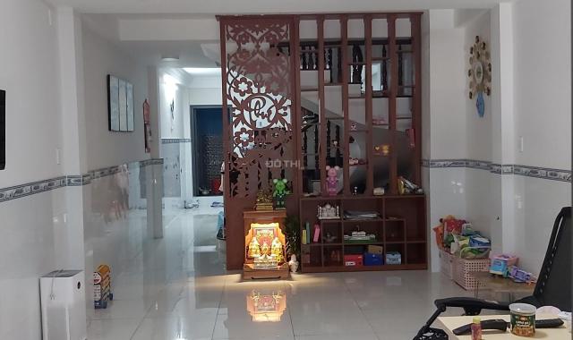 Chính chủ đang cần tiền bán gấp căn nhà mới 3 tầng hẻm Nguyễn Sơn, 70m2, giá 7,2 tỉ thương lượng