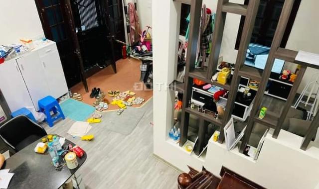 Bán nhà phân lô phố đội nhân lô góc kinh doanh sầm uất