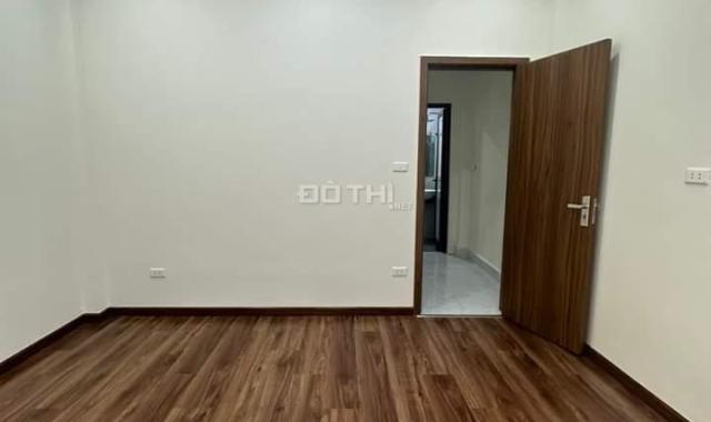 Bán nhà ngõ 81 phố lạc long quân quận tây hồ giá 3 Tỷ tí tẹo