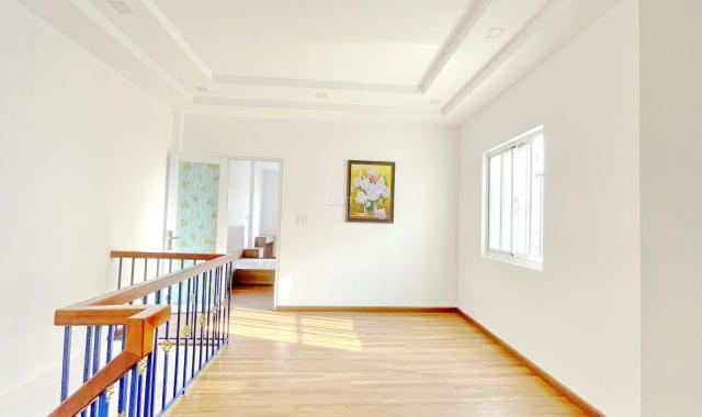 Bán gấp nhà mới 77m² nở hậu hẻm 54/10 Lê Văn Lương Quận 7