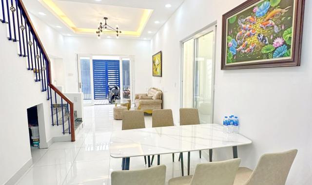 Bán gấp nhà mới 77m² nở hậu hẻm 54/10 Lê Văn Lương Quận 7