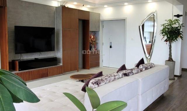 Bán căn ghép SaiGon Pearl diện tích 230m2 với 5pn nội thất đã có sẵn