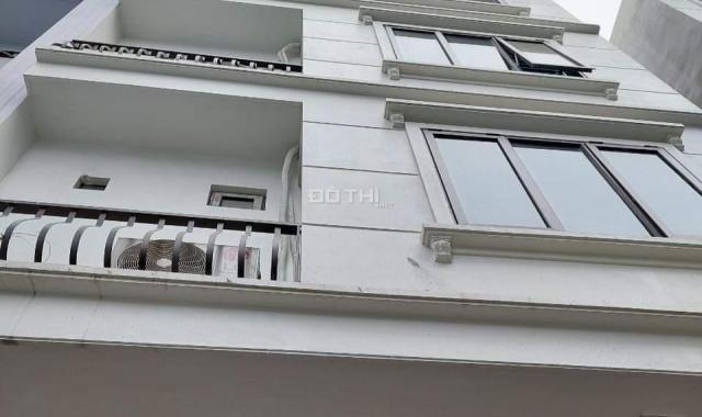 Bán nhà có sổ đỏ Tân Triều, Thanh trì 40m2, 4 tầng,MT 5.5m,giá 4 tỷ.