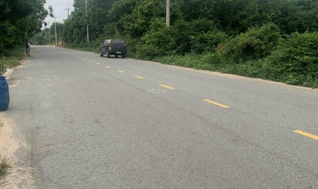 Cần bán gấp Lô Đất 900m2 mặt tiền đường nhựa ngang 20x45