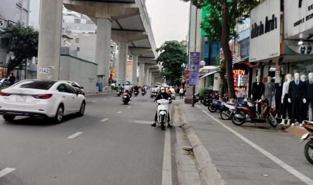 Bán NHÀ mặt PHỐ Cầu GIẤY - MT hơn 5M - KINH doanh ĐỈNH của CHÓP - chỉ HƠN 30 TỶ