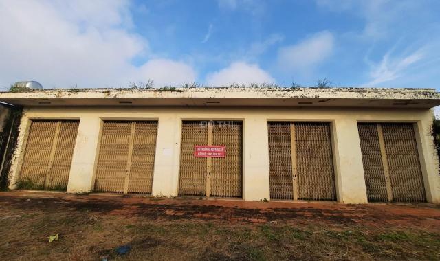 Cho thuê nhà nguyên căn + bãi đất trống làm xưởng sản xuất, kho bãi vận chuyển