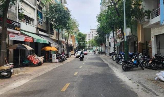 Cho thuê nhà CC MTKD Huỳnh Văn Bánh, Phú Nhuận, 5 tầng, 300m2 SD, KDTD