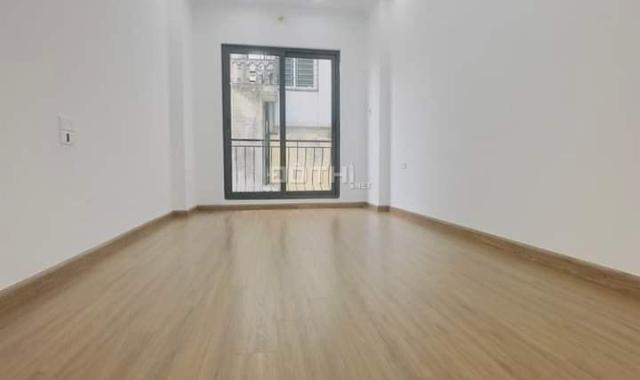 Cần bán 2 căn nhà Ngọc Hà, Ba Đình diện tích sổ đỏ 30m2 xây 5 tầng giá chào 4.6 tỷ.