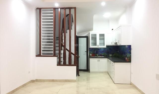 Bán nhà ngõ 530 Thụy Khuê, Tây Hồ 35m2 xây 5 tầng, gần phố giá 4.6 tỷ