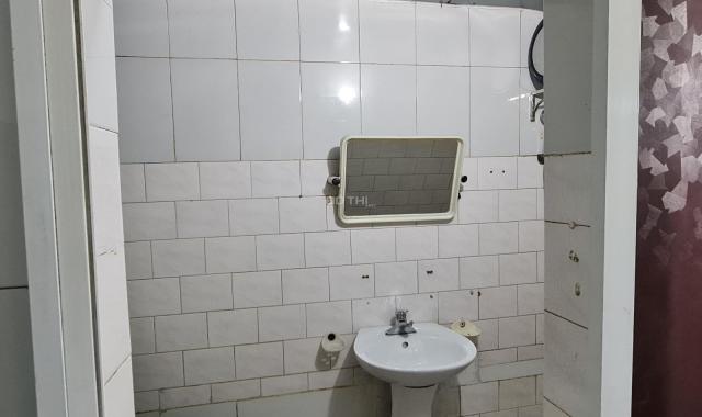 Chính chủ cần bán căn hộ tập thể tầng 1 (toà nhà 2 tầng) số 76 ngõ 364 đường Giải Phóng.