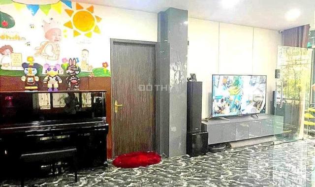 Biệt thự Minh Phụng Q11 Ngang khủng 11m, 4 tầng, sẵn dòng tiền cho thuê chỉ 22 tỷ.