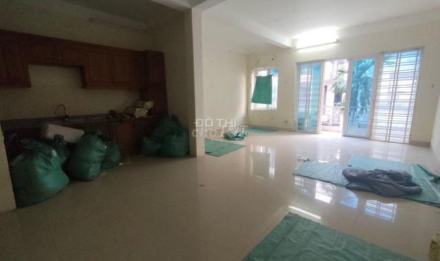 Cắt lỗ 1Tỷ! Nhà Phố DK - Cầu Giấy 64M2 x7Tầng, Thang máy, Vỉa hè, Oto.