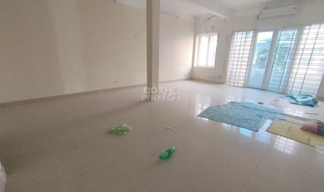 Cắt lỗ 1Tỷ! Nhà Phố DK - Cầu Giấy 64M2 x7Tầng, Thang máy, Vỉa hè, Oto.