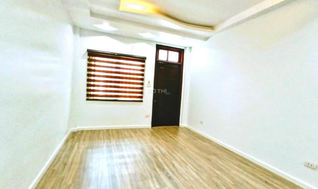 Bán nhà phân lô đẹp Vĩnh Phúc, 44m2 ô tô vào nhà, kinh doanh thoáng, ở cũng thích