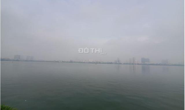 Bán tài sản của công ty, căn nhà mặt 2 phố Quảng An, diện tích 135m2, mặt tiền 9.5m, 700 triệu/m2