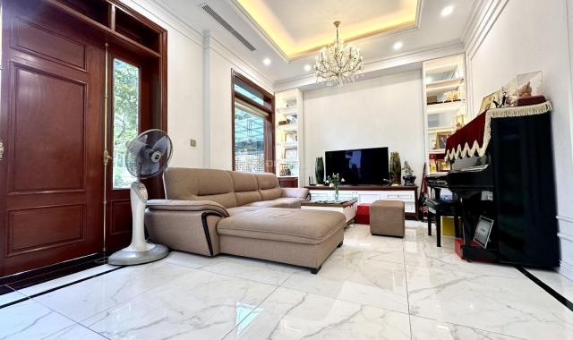 Cho thuê Biệt thự KĐT StarLake Ngoại Giao Đoàn, 5 P.Ngủ , Thang Máy, Nội thất Nhập Khẩu Full, 85tr