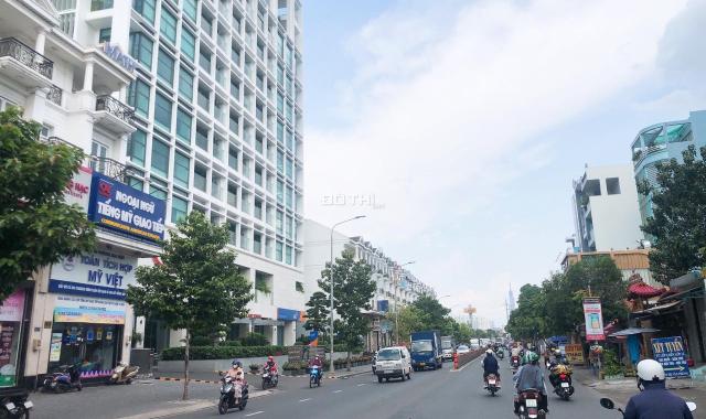 Bán đất tặng nhà đẹp ngay Emart 63m2 ngang 4.2m hẻm xe hơi thông Phan Văn Trị nhỉnh 5 tỷ.
