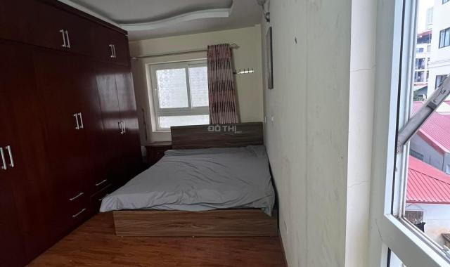Cho thuê căn hộ 2 phòng ngủ phố Trịnh Công Sơn, Tây Hồ 70m