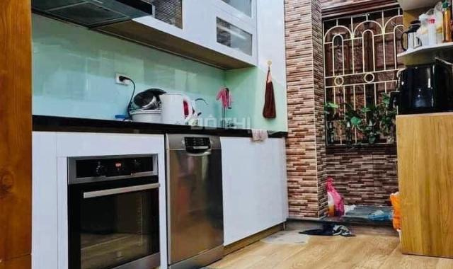 HIẾM! CĂN GÓC 3 THOÁNG Cầu Giấy 50m2 x 5Tầng Phân LÔ, Oto, Giá 7Tỷ9 TL