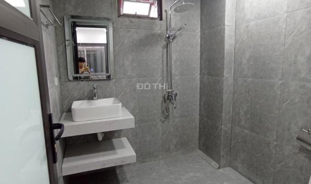 Chính chủ bán nhà ngách 114, ngõ 173 Hoàng Hoa Thám, Ba Đình 36m2 5 t mới tinh giá 4,55 tỷ