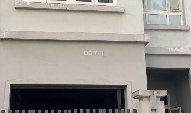 Cho thuê nhà liền kề 4 tầng 70m2 ở Lĩnh Nam, giá 8 triệu/tháng;LH Phú Trần: 0978.314686