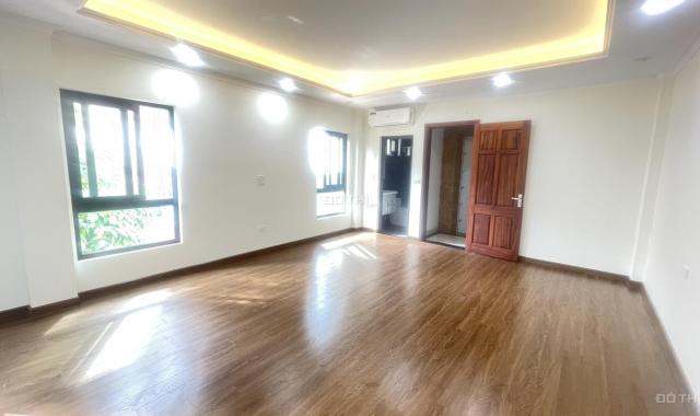 Nhà mới Thang Máy phố Lạc Long Quân, Tây Hồ. DT45m2x6T , phân lô, cách Ô Tô 30m.Giá 6.2 Tỷ