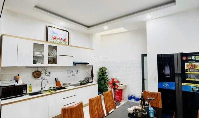 NHÀ NGHĨ DƯỠNG, XE HƠI NGỦ NHÀ NGAY PHẠM VĂN ĐỒNG, 90M2 GIÁ HƠN 5 TỶ (TL)