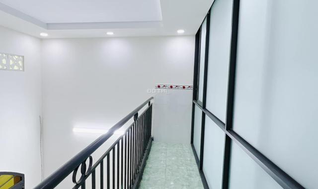 Chợ Phú Xuân, Thị Trấn Nhà Bè, 4m x 6m, 2 lầu, Sổ HR, vay được 1.5 tỉ. 1,9 tỷ