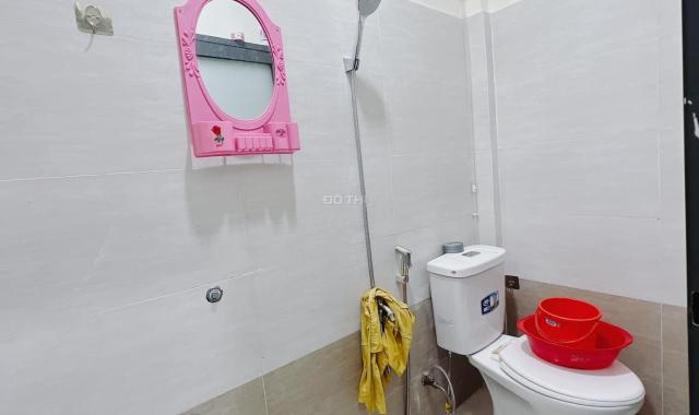 Chợ Phú Xuân, Thị Trấn Nhà Bè, 4m x 6m, 2 lầu, Sổ HR, vay được 1.5 tỉ. 1,9 tỷ