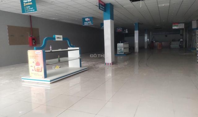 Cho thuê mặt bằng cữa hàng 500m² mặt tiền đg Huỳnh Tấn Phát Giá Thuê 180tr/th