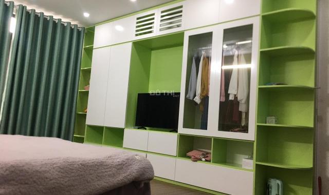 Chính chủ cần bán nhà Lô góc kinh doanh - gara - 7 chỗ dt 45m2 x 6 t ngõ thông 8,7 tỷ