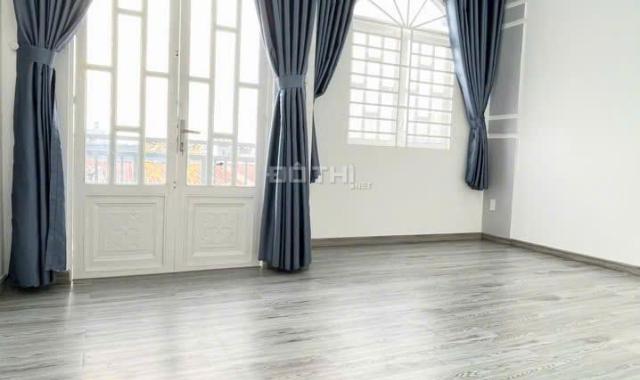 Nhà đẹp, hẻm xe hơi Thị Trấn Nhà Bè, 5m x 11m. Trệt 3 lầu, DTSD 200m2.