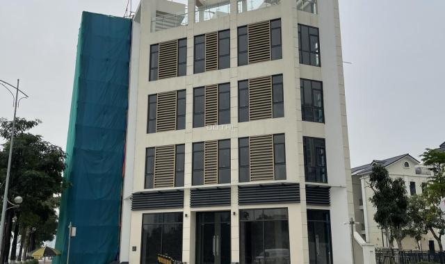 Bán shophouse Starlake lô góc, DT 325m2, đường 40m, đối diện chung cư, kinh doanh đỉnh.