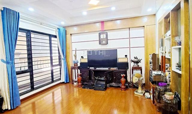 Bán nhà Ba Đình, Phố Đội Cấn, mới đẹp, sát mặt phố, 40m2, 5 tầng, mặt tiền 5.7m, 7.25 tỷ