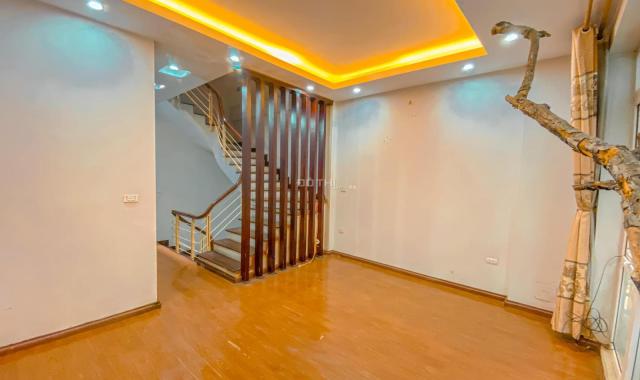 Bán nhà Tây Hồ, Phố Trịnh Công Sơn, gần hồ Tây, ô tô đỗ cửa, 50m2, 6 tầng, 4.6m, 12.8 tỷ