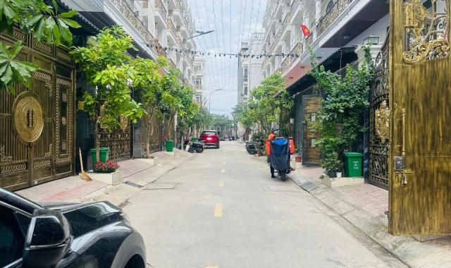 Sót 2 lô đất vị trí siêu đẹp sát mặt tiền QL13 kế khu Vạn Phúc City đường 6m có lề xây được 5 tầng