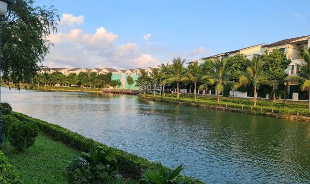 Chuyển sang Mỹ, Cô Bình cần bán căn biệt thự 620m2 view hồ, mặt đường 34m tại Sudico Nam An Khánh