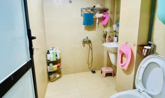 Cơ hội đầu tư: Nhà tập thể Vĩnh Hồ, tầng 2, 100m2 - Chỉ với 2.1 tỷ đồng