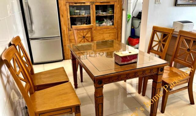 Cho thuê hộ khách sạn E705 Ruby sang, đẹp, không muỗi, bếp phòng riêng, cửa sổ rộng, gió mát lộng.