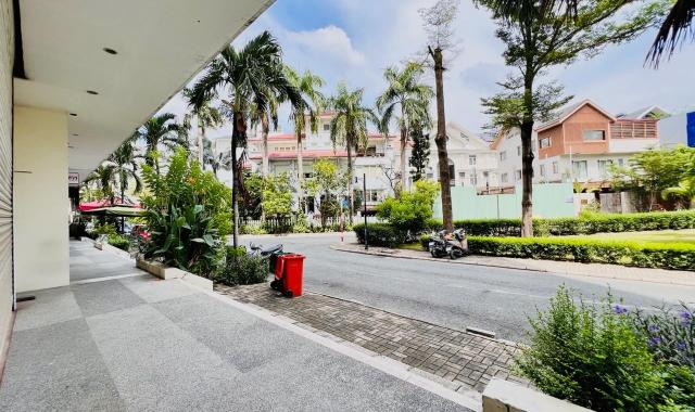 CHO THUÊ CỬA HÀNG TRUNG TÂM PHÚ MỸ HƯNG, QUẬN 7 GIÁ RẺ dtsd 107m2 trống suốt
