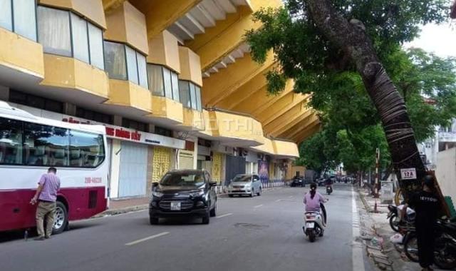 Bán nhà mặt phố Trịnh Hoài Đức, Ba Đình, 60m2, Mặt tiền 5m,15 tỷ