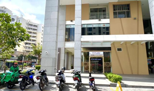 Cho thuê cặp shophouse 700m2 góc 2 đường lớn khu Midtown, Phú Mỹ Hưng