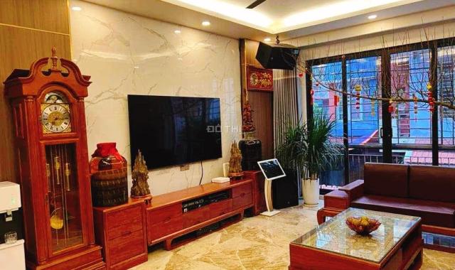 Đăng bán hộ người nhà, nhà riêng phân lô tại Nguyễn Văn Huyên, dt 74m, Gara ngõ thông, giá 12.3 tỷ