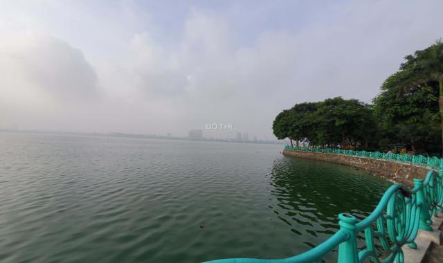 Độc quyền bán kín căn nhà mặt phố Quảng Khánh, view hồ tây, vỉa hè rộng . DT 176m2, MT 8.5m